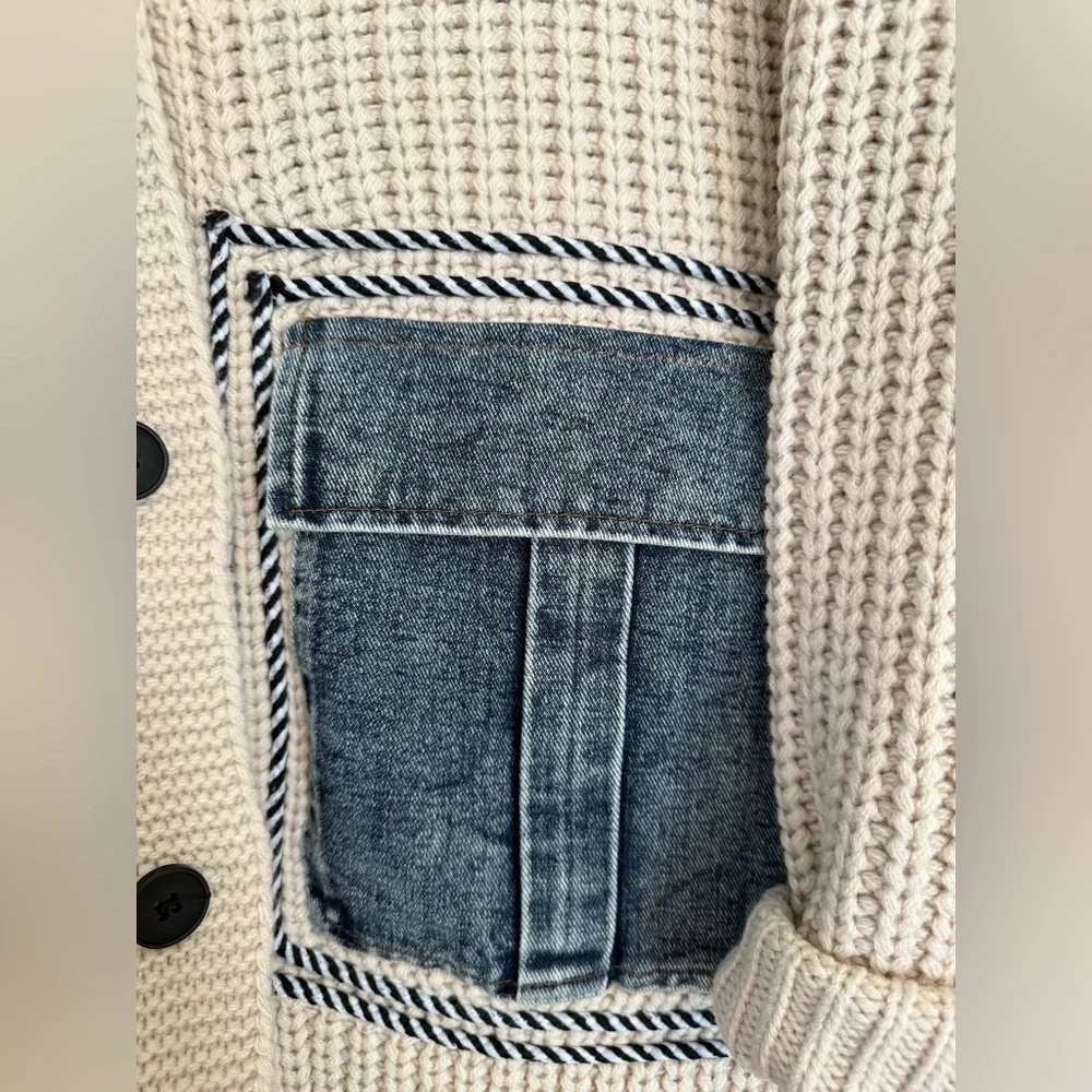 Eesome Beige Knit Cardigan - Picture 2 of 3